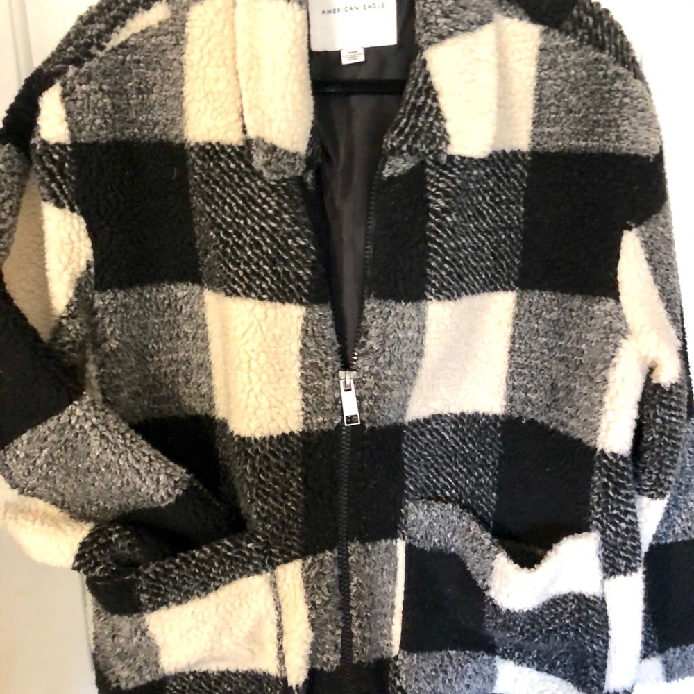 American eagle puffer jacket